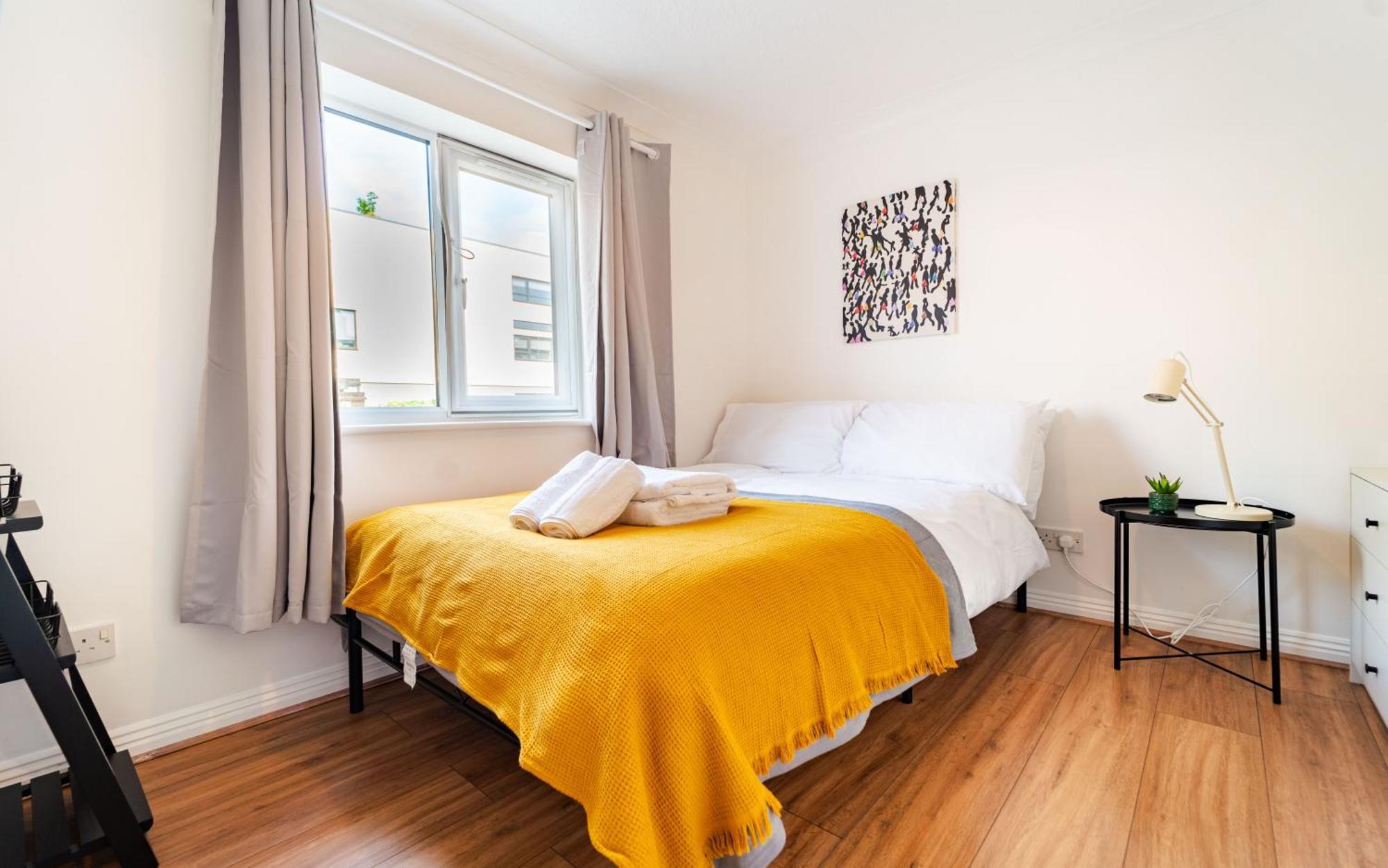 Bright And Spacious Flat With Free Parking 伦敦 外观 照片